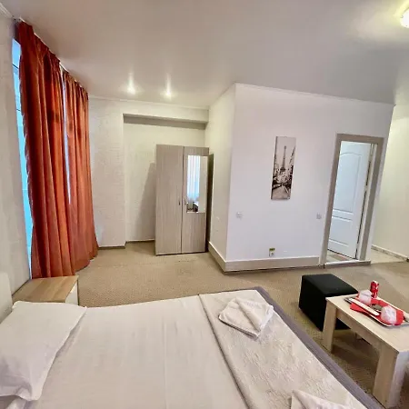 Hotel Mon Caprice-3