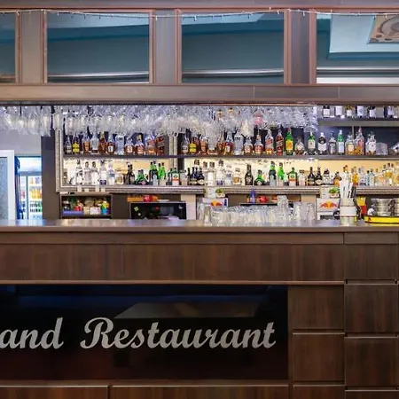 Hotel Grand-3
