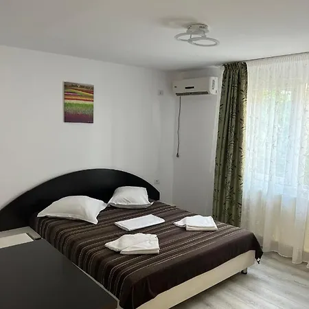 Vila Iris Mamaia Nord-2