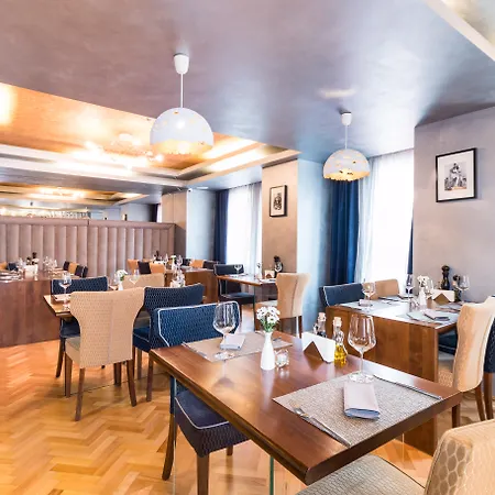 Venis Boutique Hotel-2
