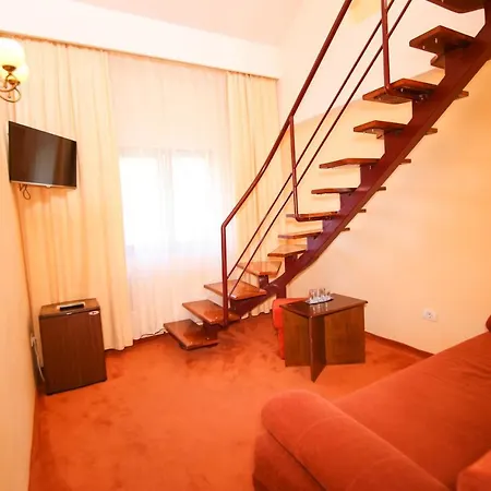 Hotel Piatra Craiului-2