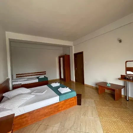 Vila Senator 1-3