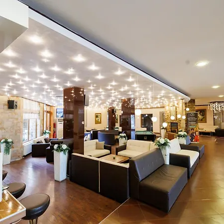Green Wood Hotel & Spa-2