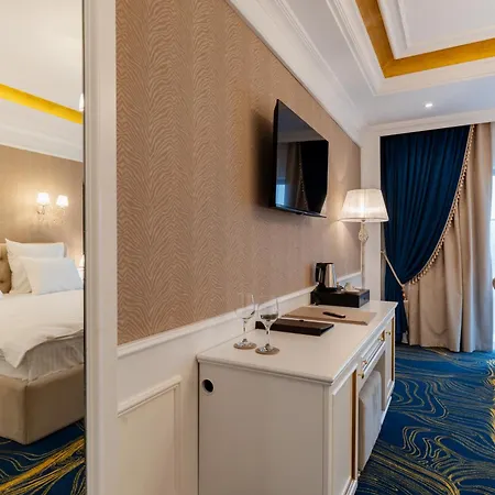 Hotel Noblesse Boutique&Spa-3