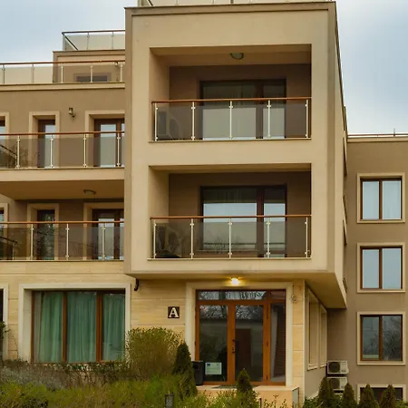 Vemara City Boutique Hotel-Free Parking-3