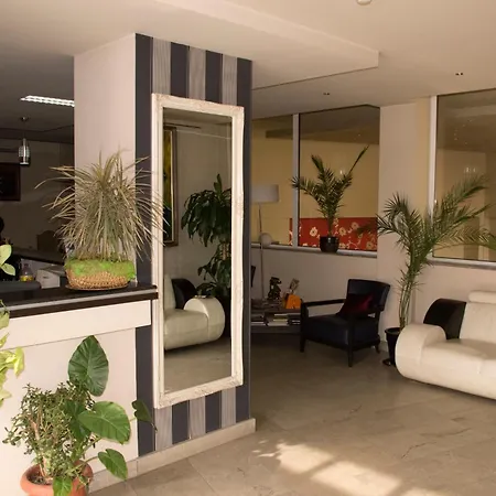 Hotel Seven-3