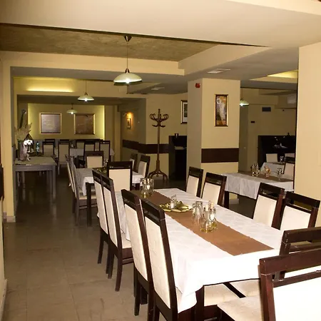 Hotel Seven-2