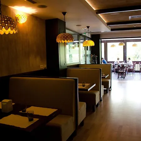 Hotel Miraj-2