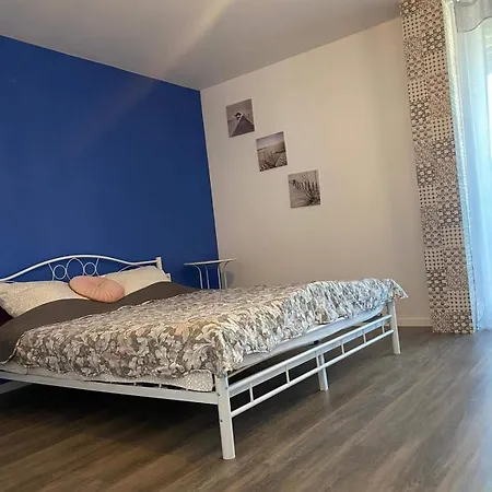 Casa Veseliei-3