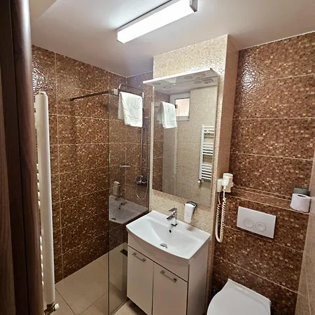 Cazare Apartamente IRIS-2