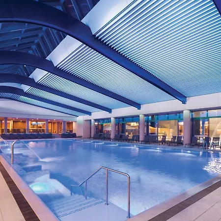Ramada By Wyndham Bucharest Parc Hotel-3