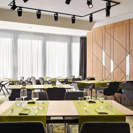 Ramada By Wyndham Slatina Parc-3