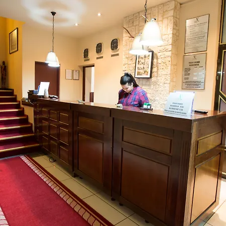 Hotel Rina Cerbul-2