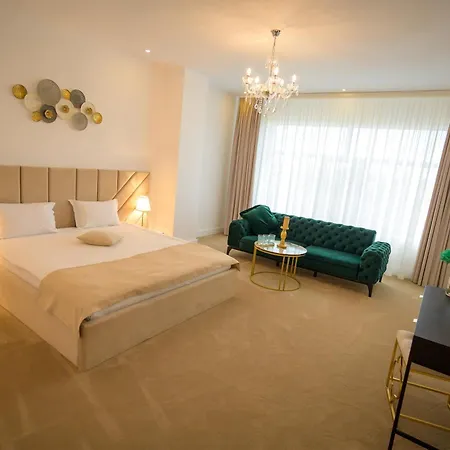 Hotel Queen Vera-2