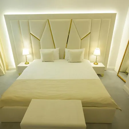 Hotel Queen Vera-3