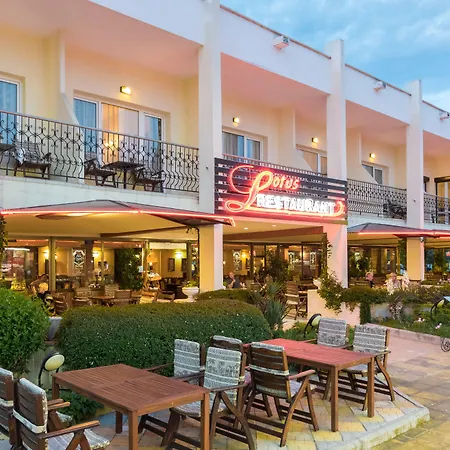 Lotus Family Hotel - Free Parking-3