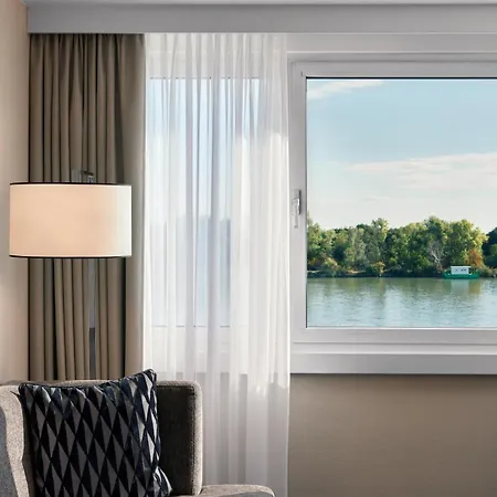 Hilton Vienna Waterfront-2