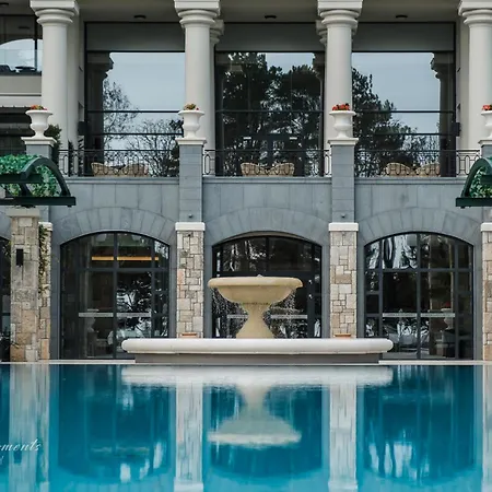 Astor Garden Hotel-3