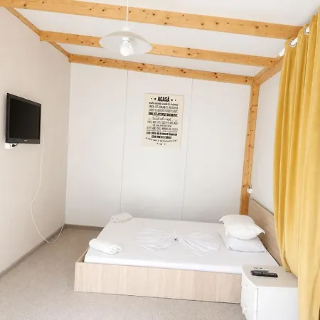 Camping Bucuria Bungalow-3