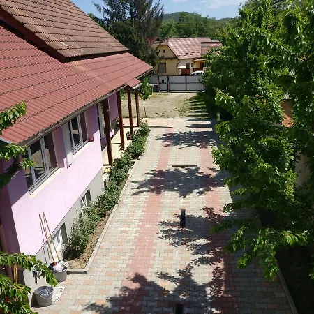 Casa Cu Butoi-3