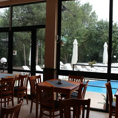 Park Hotel Briz-3