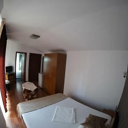 Vila Trandafir-3