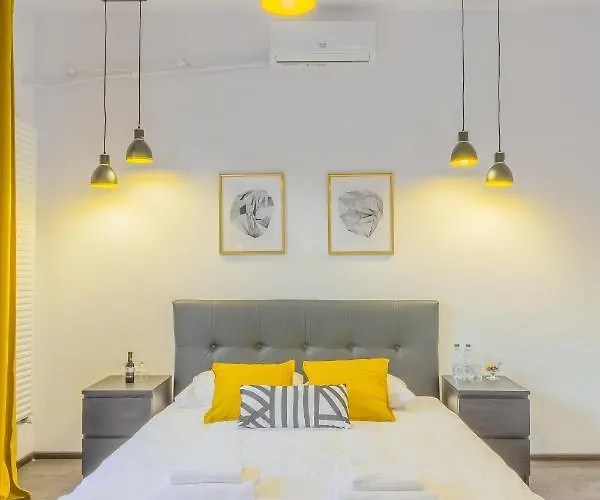 Chateau: Upscale Suites In Bucharest'S Historical Center!