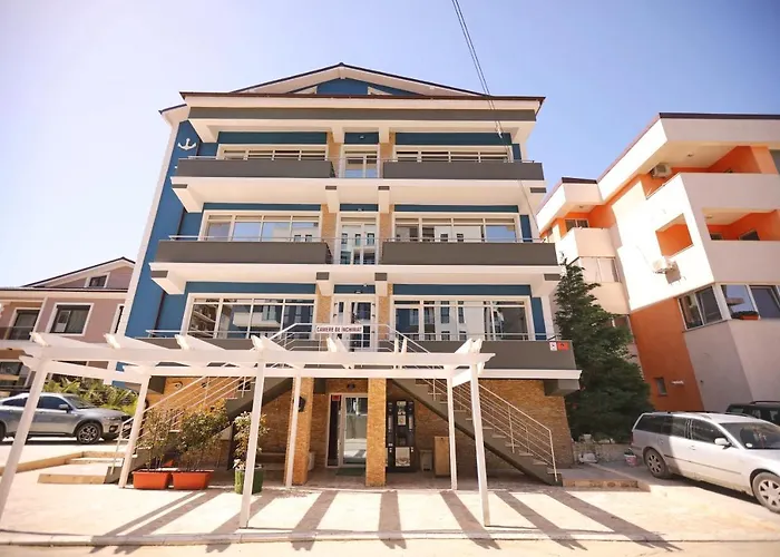 SANTORINI CAMERE DE INCHIRIAT mamaia nord Năvodari