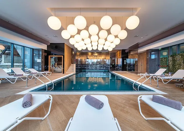 Complex Hotelier COTA O MIE Sinaia