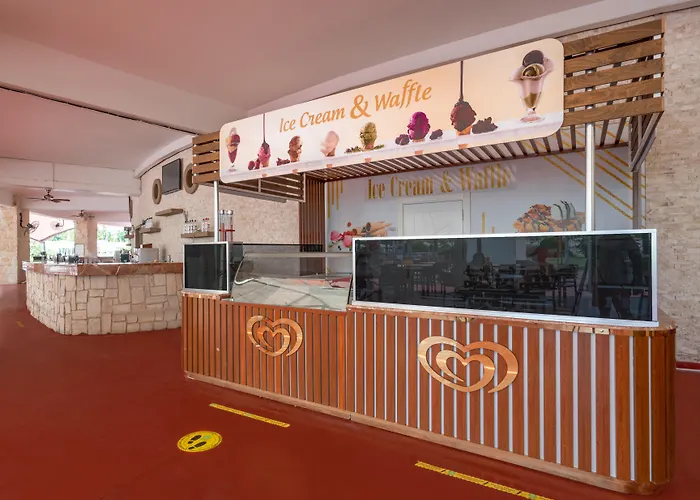 Titanic Deluxe Lara Hotel Antalya