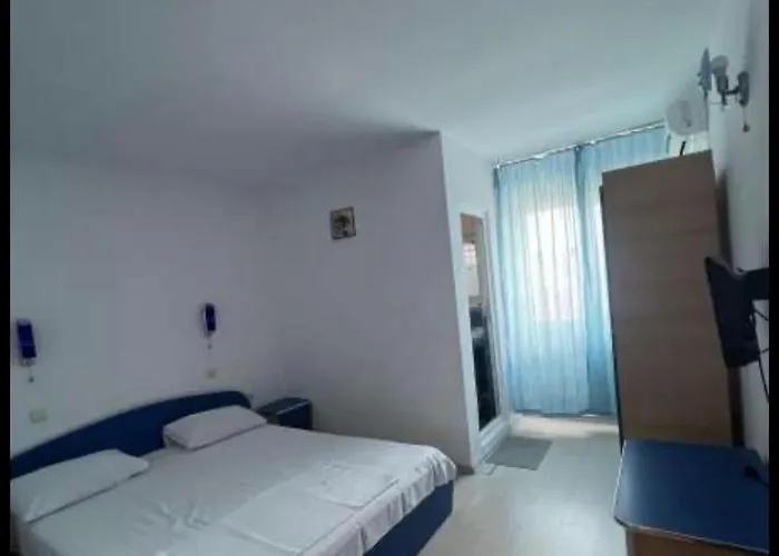 Vila George Costineşti