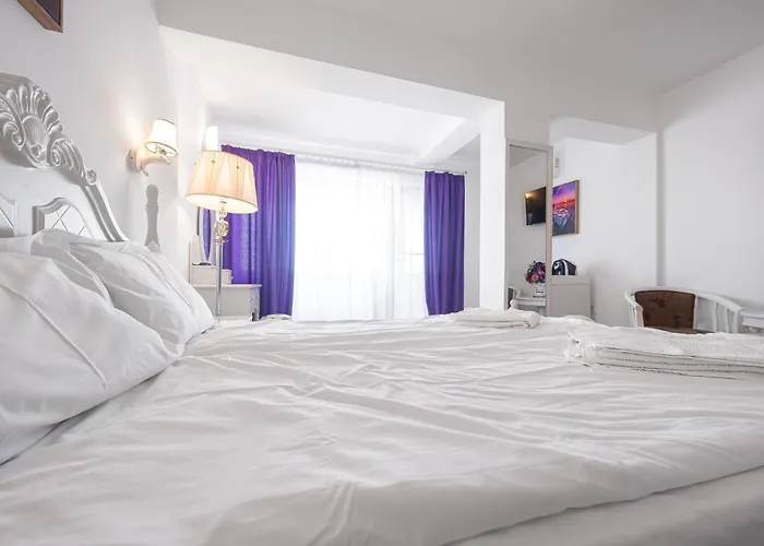 Sunrise Hotel Venus