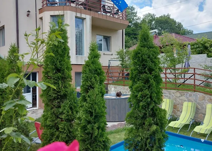 Pensiunea Casuta cu Trandafiri 2 Slănic