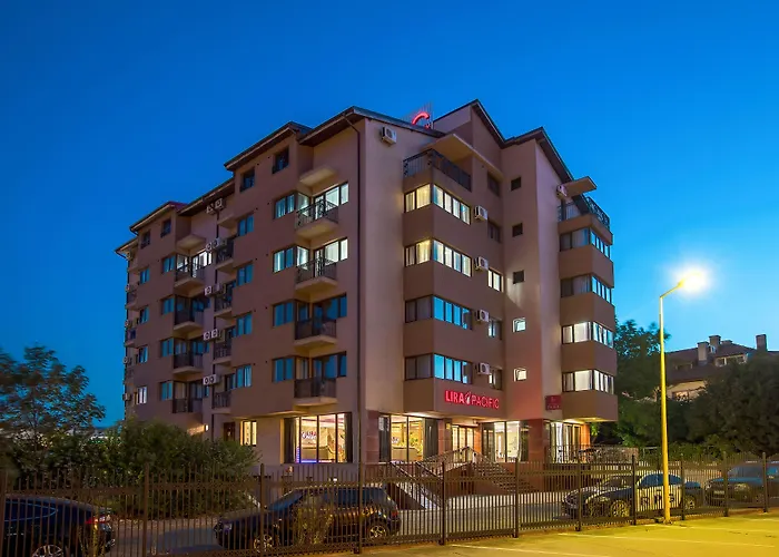 Lira Pacific Aparthotel Constanţa