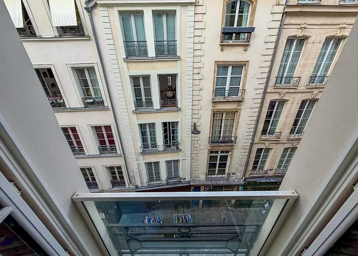 Hotel 85 Saint Honore Paris