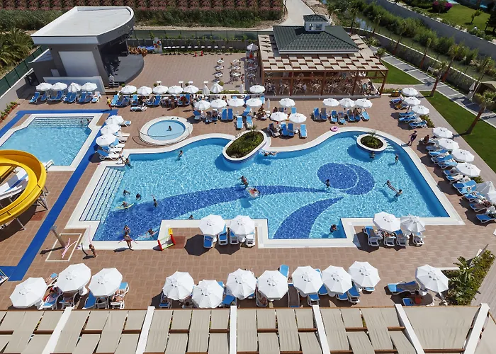 Luna Blanca Resort & Spa Side