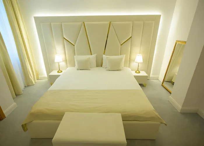 Hotel Queen Vera Mamaia