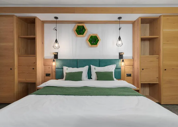 Forest Green & Spa Gura Humorului