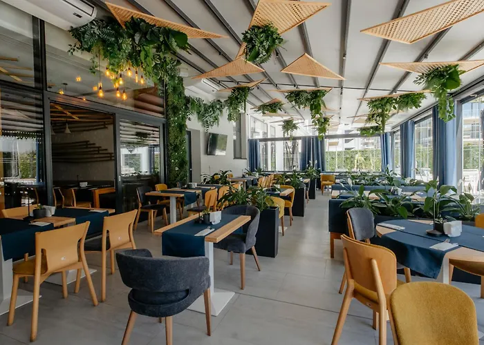 Nyota Hotel & Conference Center Mamaia